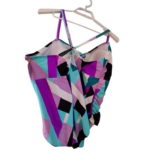 Torrid swimsuit 5x  Wireless lattice front ruched one piece Giant Geo print - Picture 5 of 5